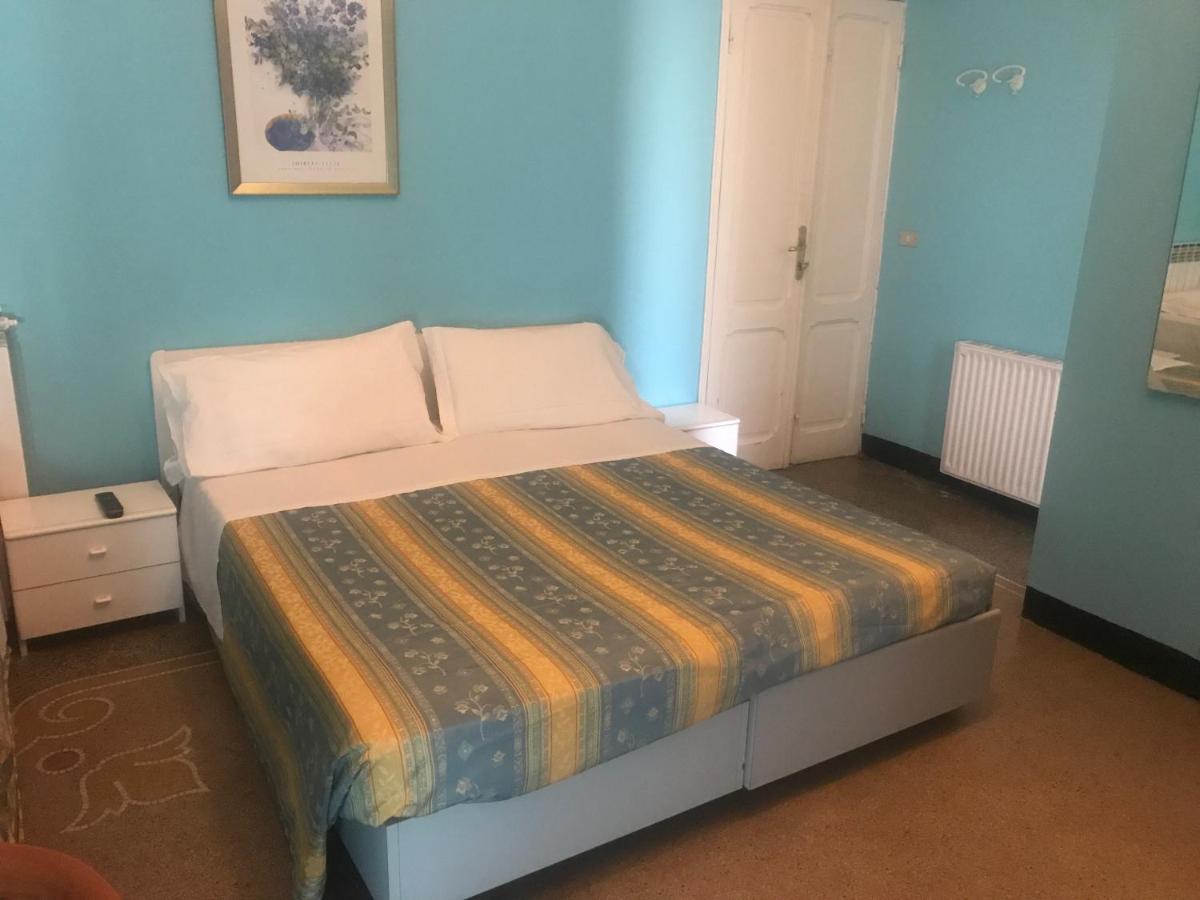 Hotel Doria Chiavari Luaran gambar