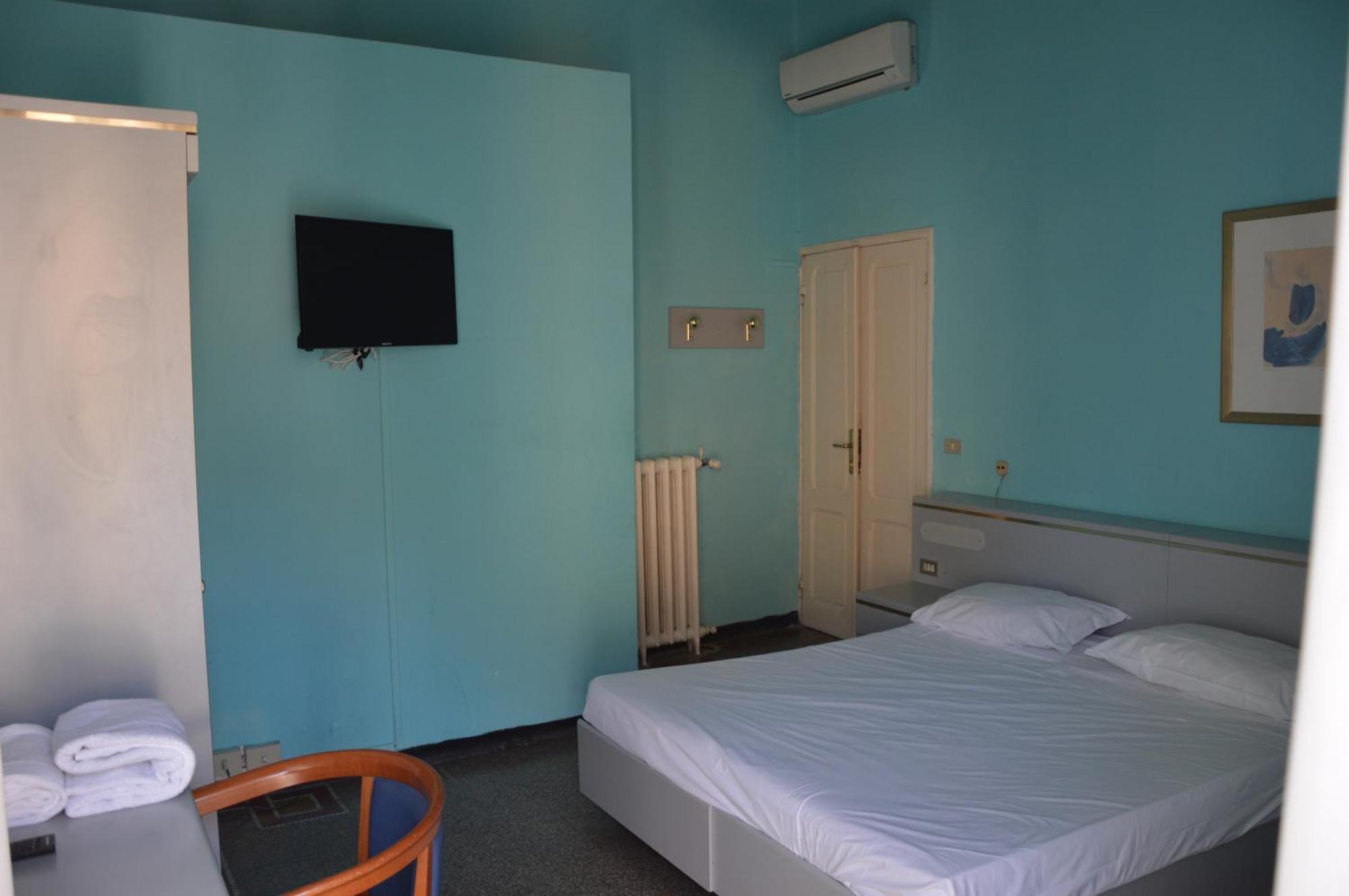 Hotel Doria Chiavari Luaran gambar