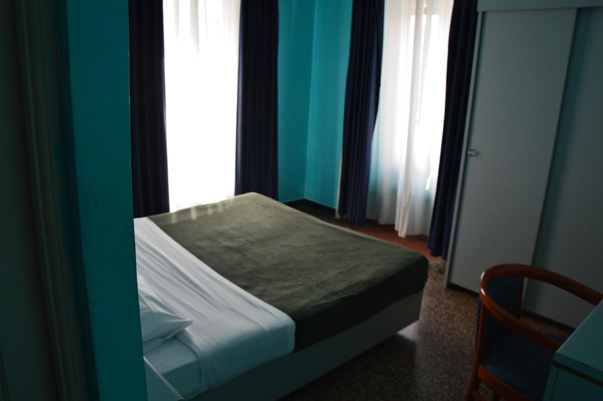 Hotel Doria Chiavari Luaran gambar