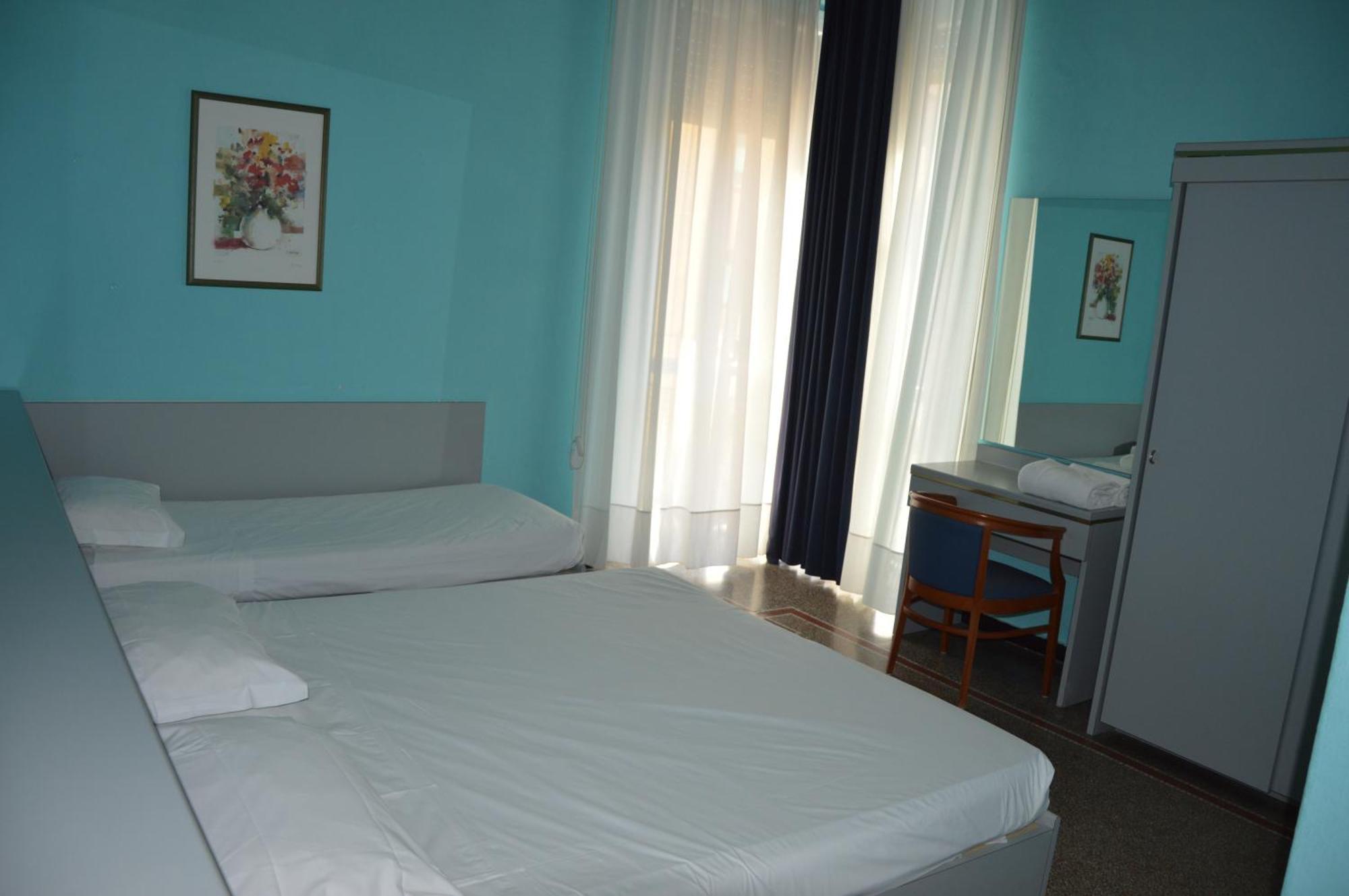 Hotel Doria Chiavari Luaran gambar